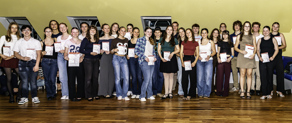 20250927 2025 09 27 Diplom Party 2425